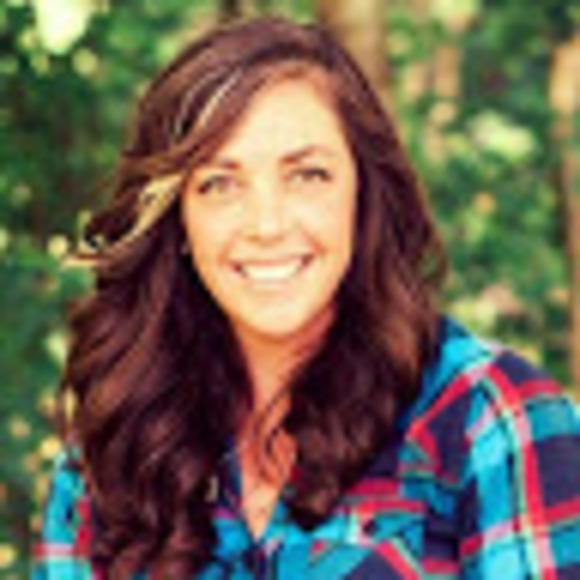 Meet your Posher, Amanda - Picture 1 of 1